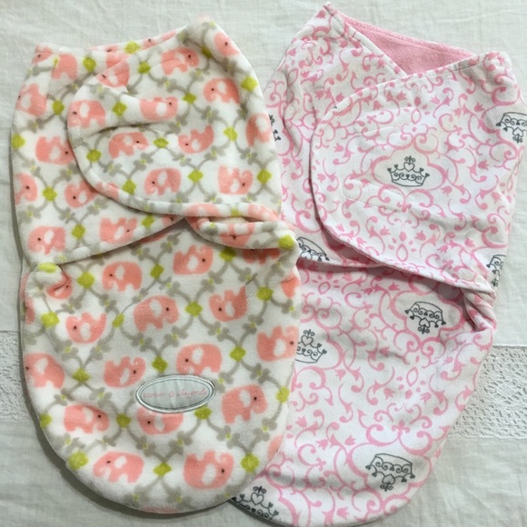 blankets & beyond Other - NWOT Bundle of 2 - Velcro Swaddle Blankets